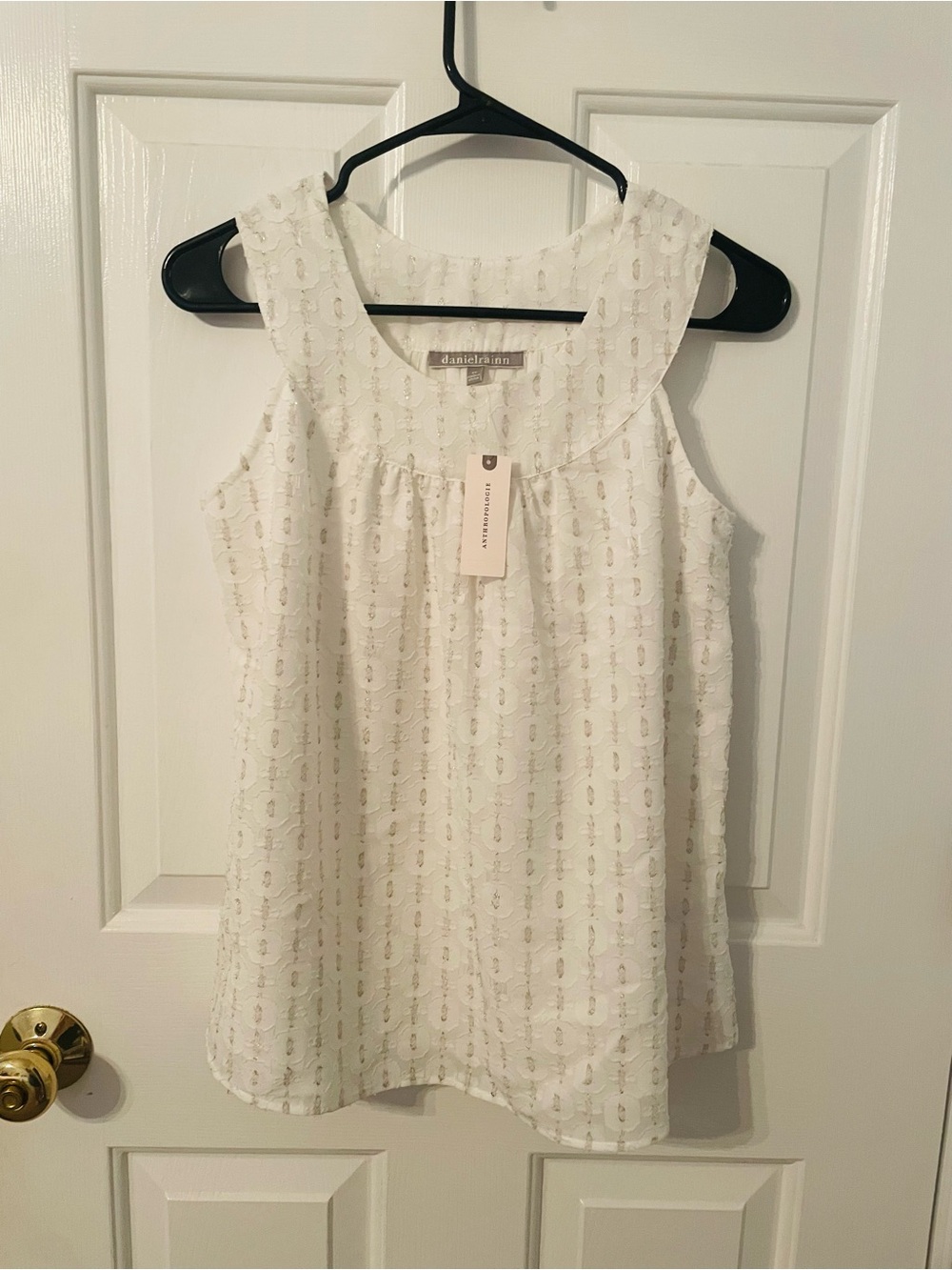 Daniel Rainn Anthropologie White Embroidered Sleeveless Scoop Neck Camisole